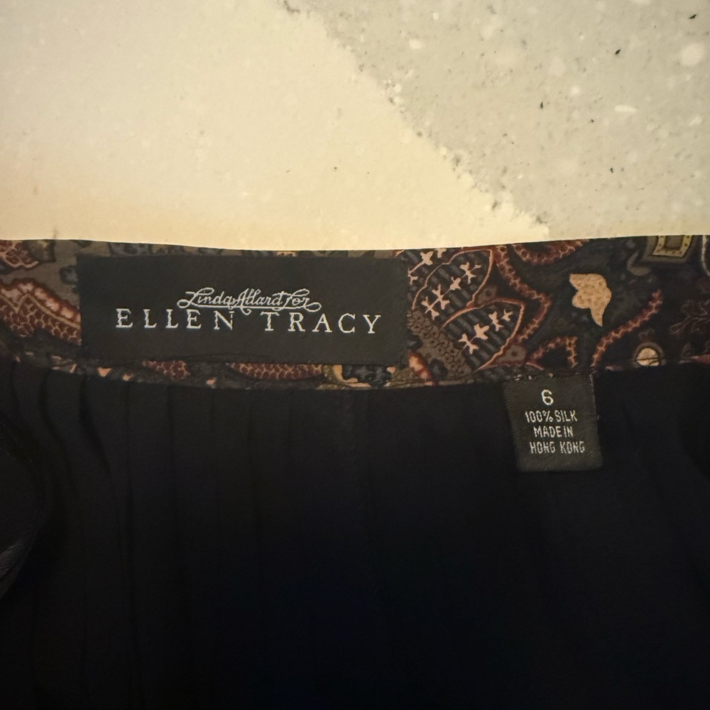Ellen Tracy Silk Paisley Pleated Skirt - Picture 2 of 4